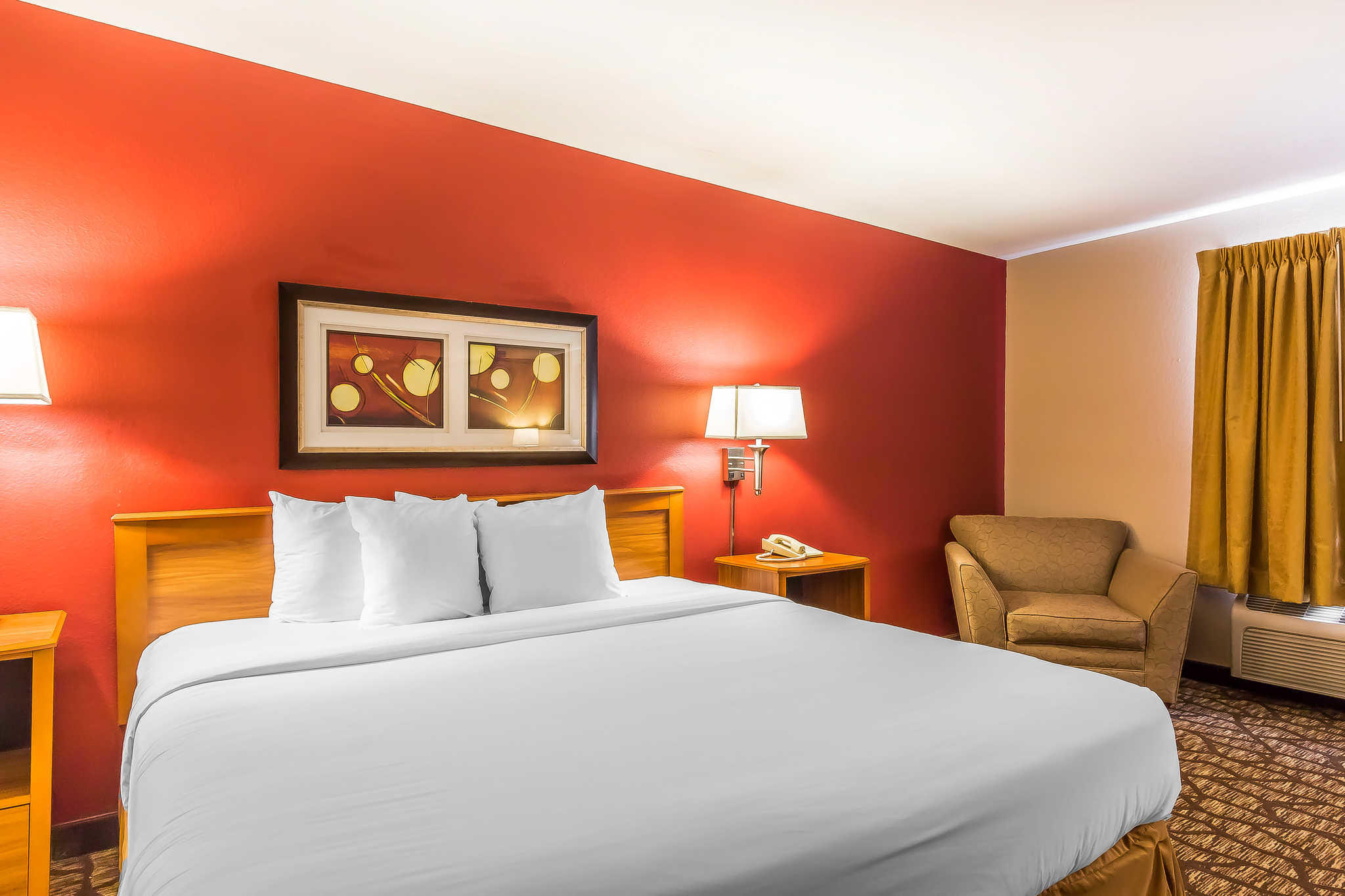 Thb Quality Inn Suites Chesterfield Village Hotel In Springfield