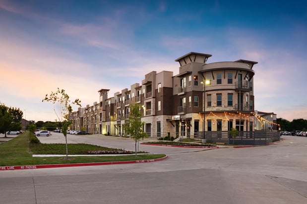 Images Epic Apartments