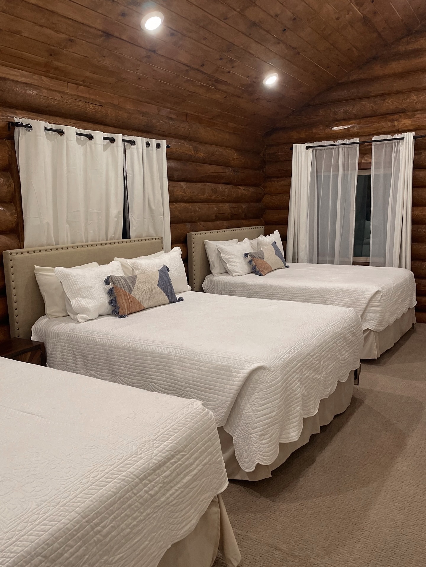 The Cabins at Bear River Lodge Image