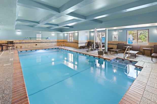 Images Holiday Inn Express & Suites Birmingham - Inverness 280 by IHG
