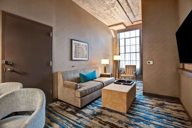 Images Embassy Suites by Hilton Rockford Riverfront
