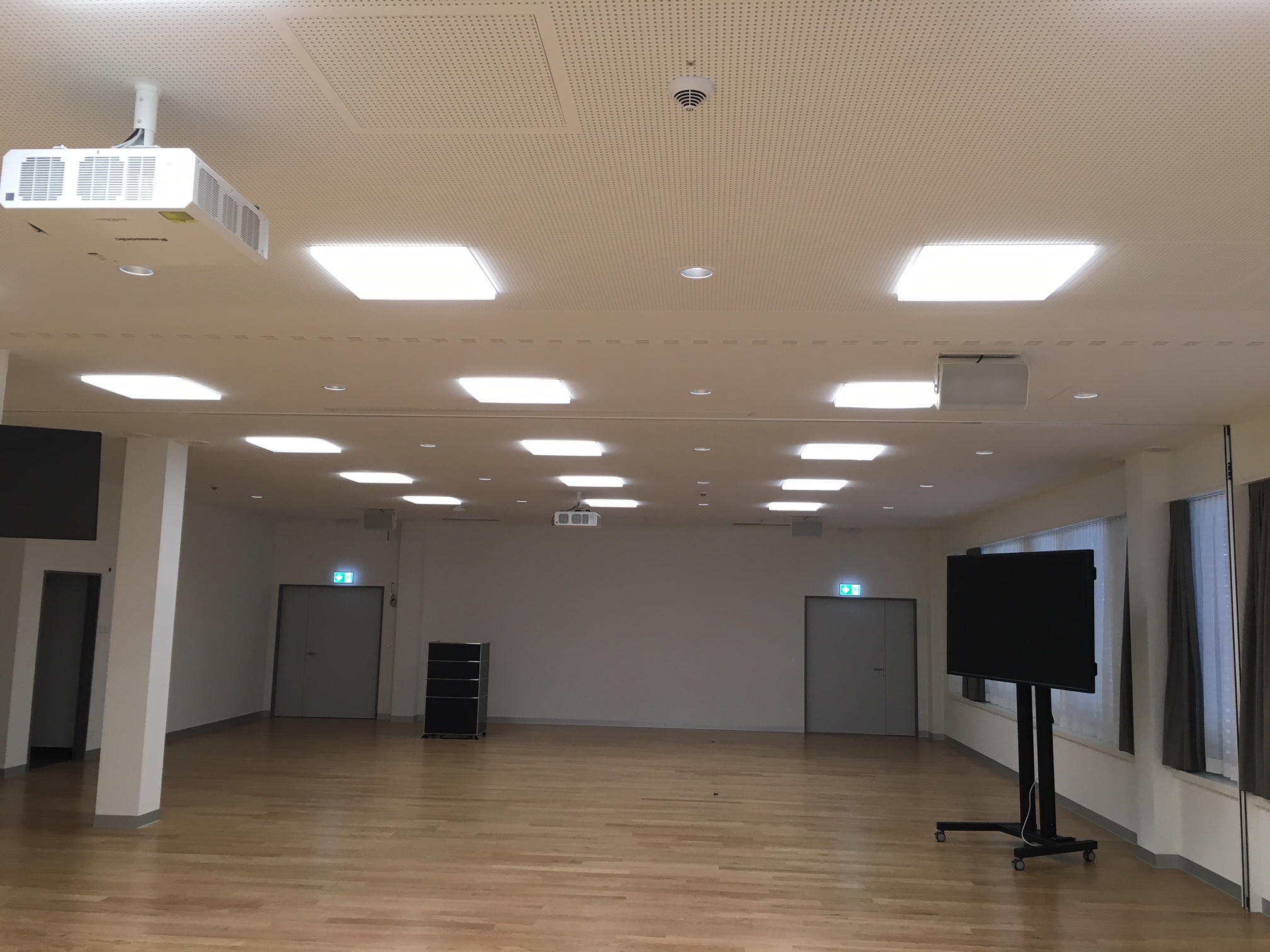 Bilder Fluora Leuchten Lichtmanufaktur AG
