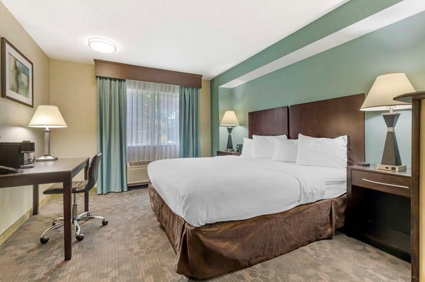 Images Best Western Plus Berkshire Hills Inn & Suites