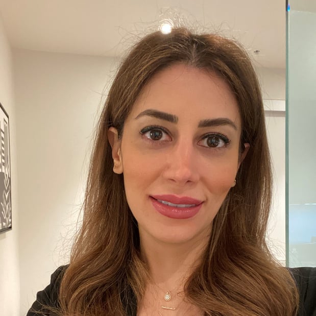 Images Dr. Niosha Sarfallah, Psychologist