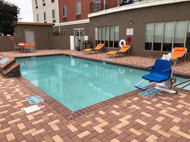 Images Holiday Inn Express & Suites Rio Grande City by IHG