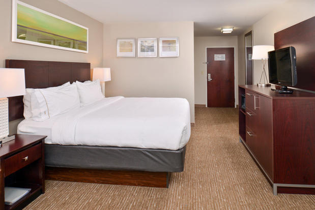 Images Holiday Inn Express & Suites Lafayette by IHG