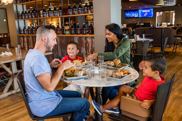 Images Holiday Inn Estes Park by IHG