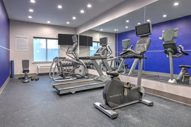 Images Holiday Inn Express & Suites Winnie by IHG