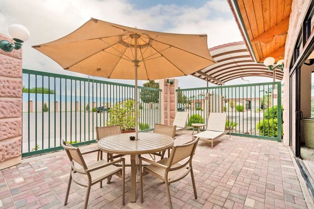 Images Best Western Plus Swiss Chalet Hotel & Suites