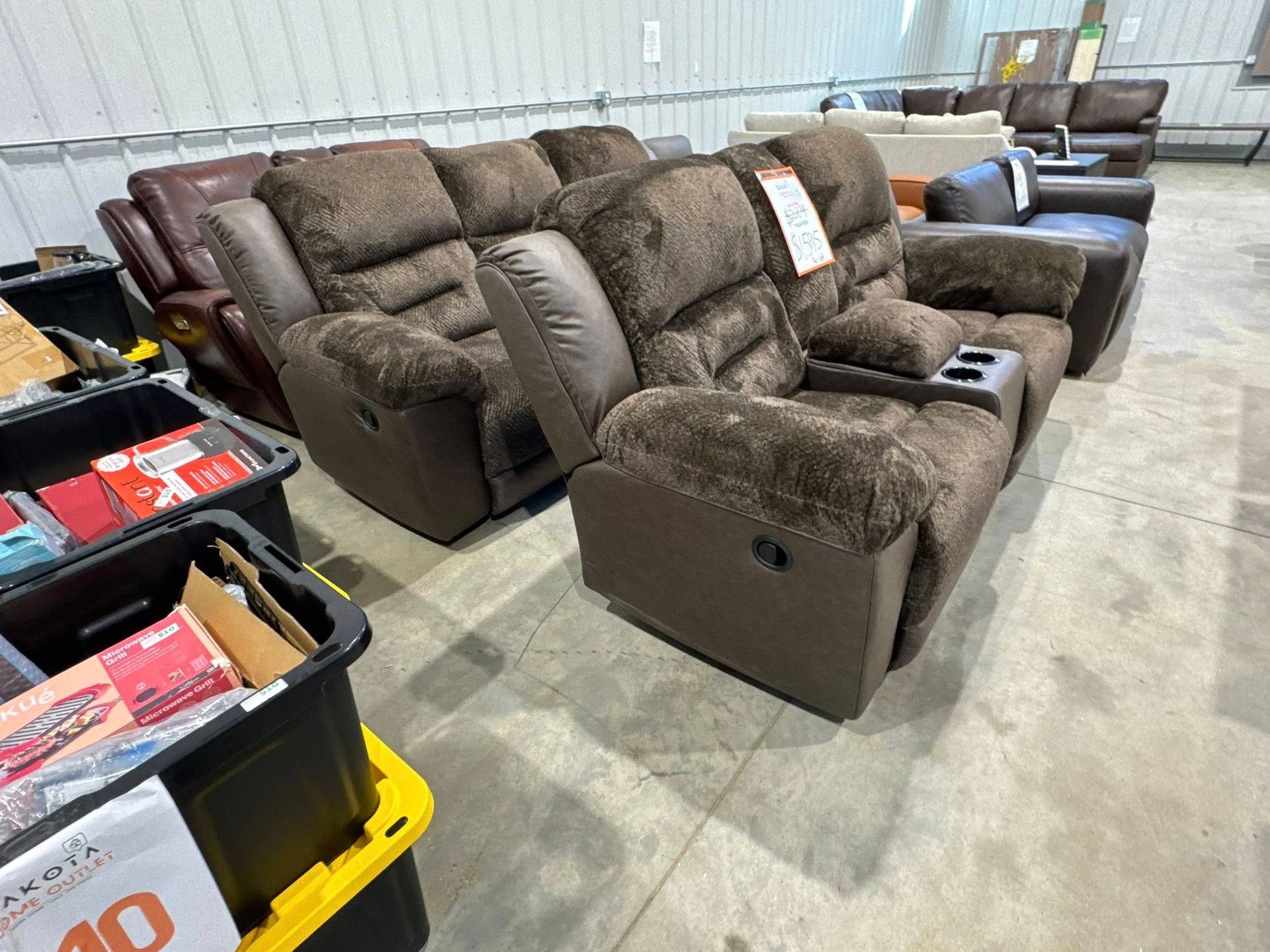 Dakota Home Outlet Image