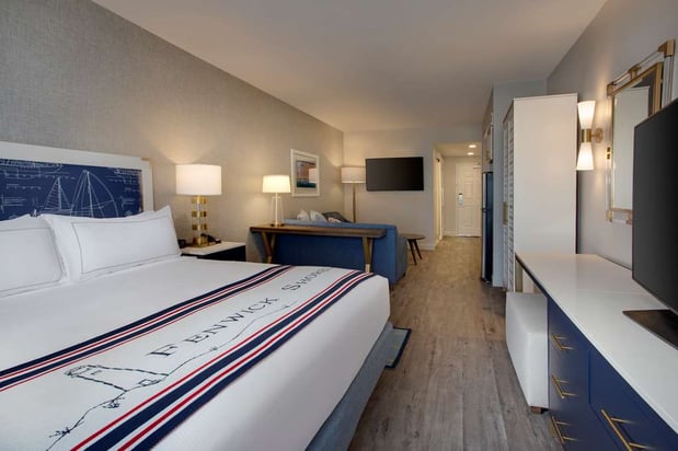 Images Fenwick Shores, Tapestry Collection by Hilton