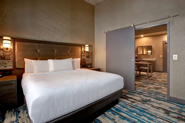 Images Embassy Suites by Hilton Rockford Riverfront
