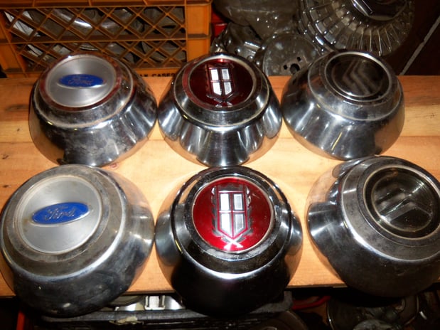 Images Chuck & Sons Hub Caps