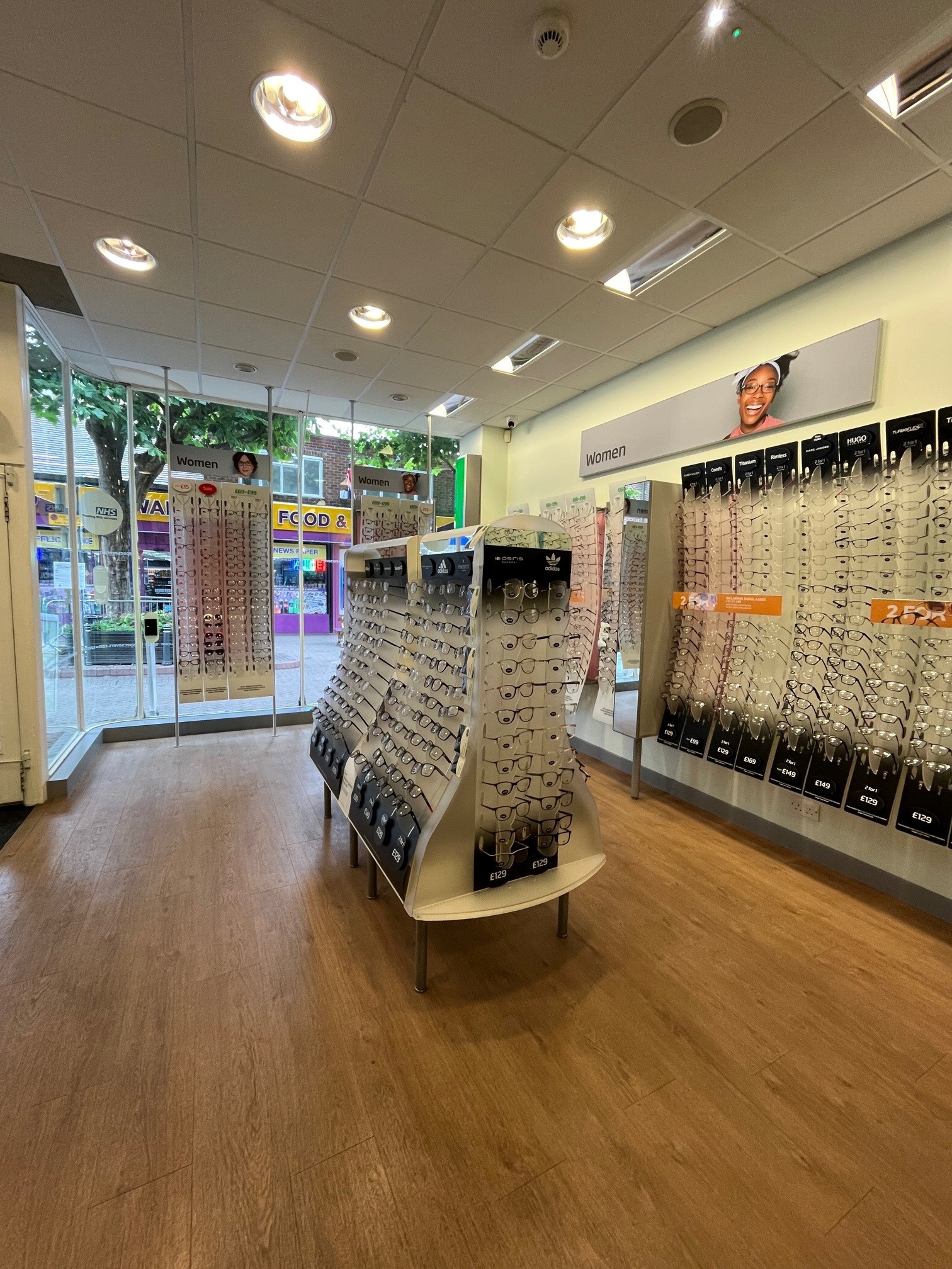 Images Specsavers Opticians and Audiologists - Swadlincote