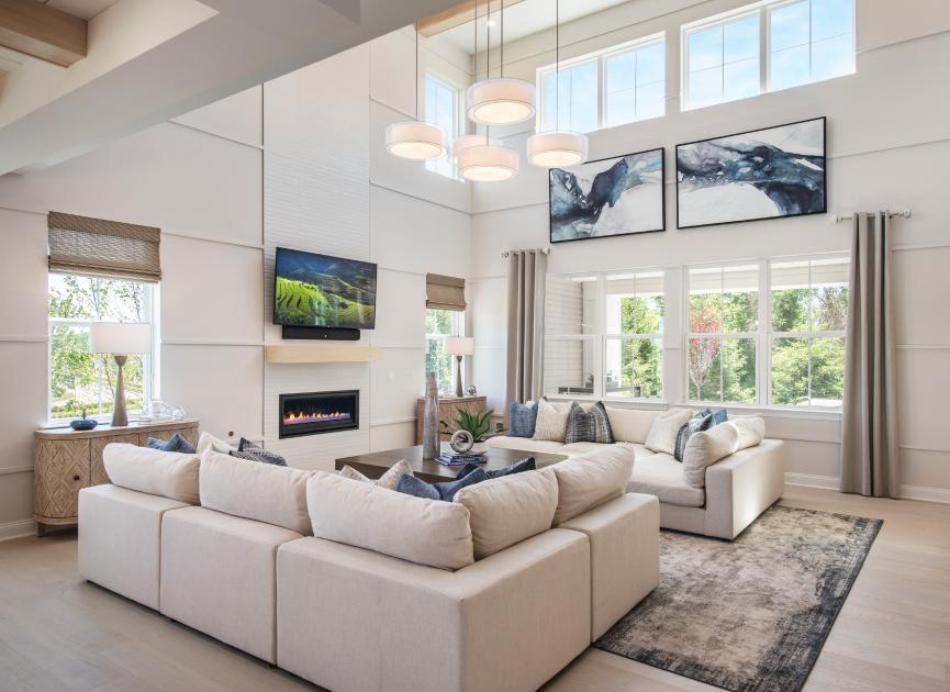 Regency at Manalapan offers amazing open-concept single-story or two-story designs