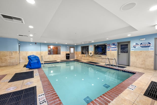 Images Holiday Inn Express & Suites Lincoln-Roseville Area by IHG