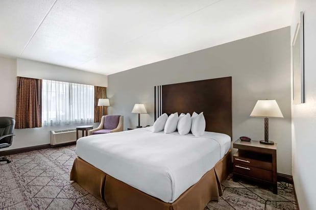 Images Best Western Plus Longbranch Hotel & Convention Center
