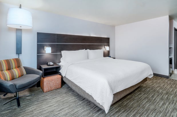 Images Holiday Inn Express & Suites Colorado Springs Afa Northgate by IHG