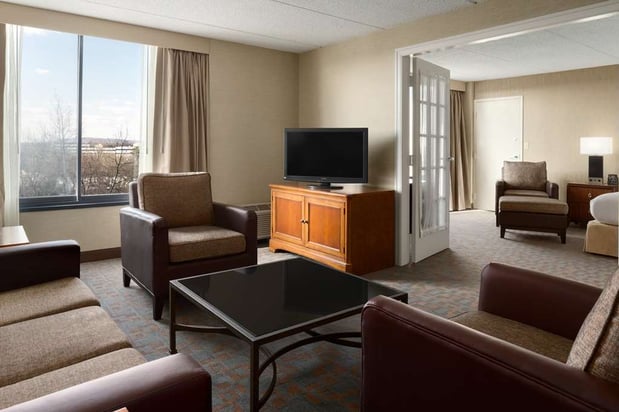 Images DoubleTree by Hilton Somerset Hotel and Conference Center