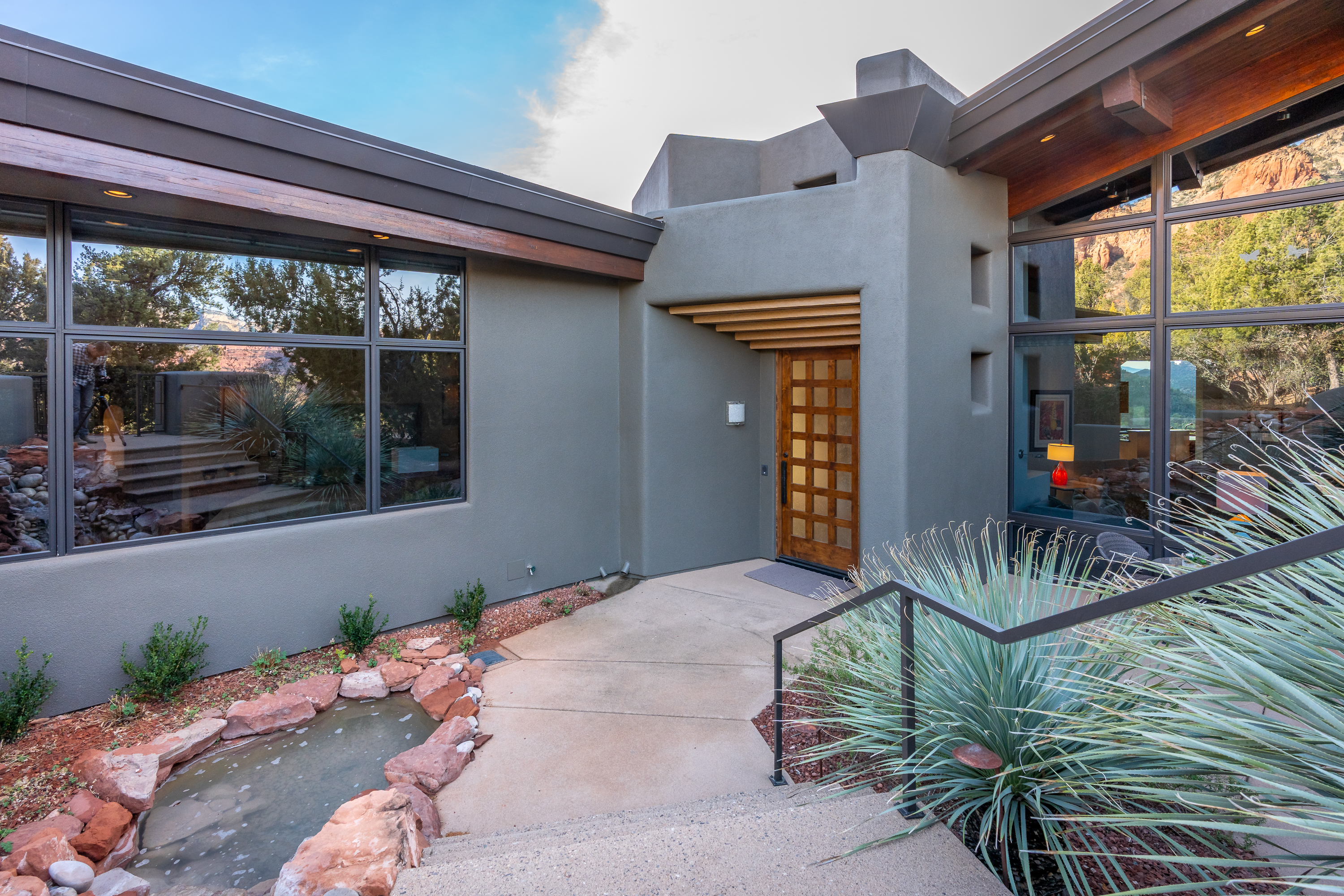 255 Desert Holly