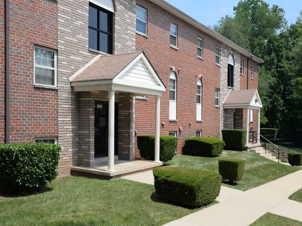 Images Rockdale Gardens Apartments & Townhomes