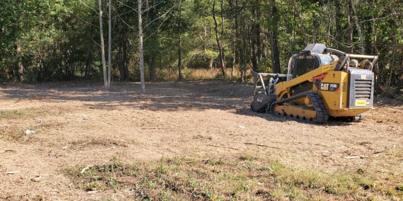 We offer grading and excavating to suit a variety of needs.