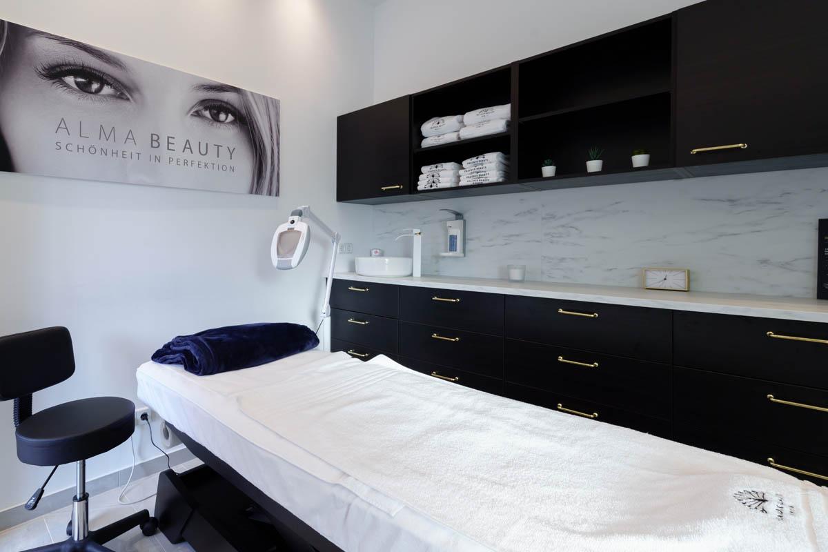 Peacock Beauty Berlin, Lewishamstraße 14 in Berlin