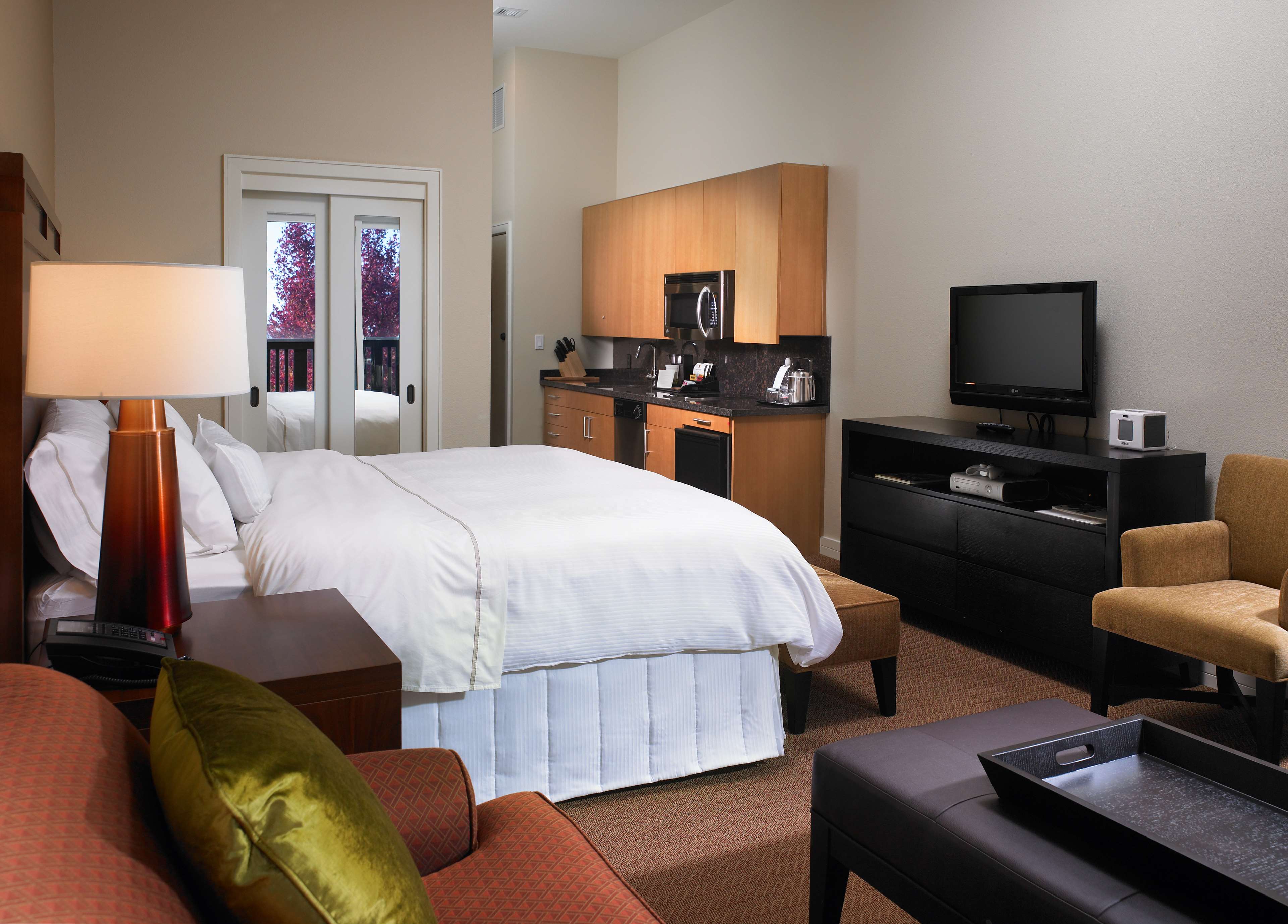 Deluxe King Guest Room