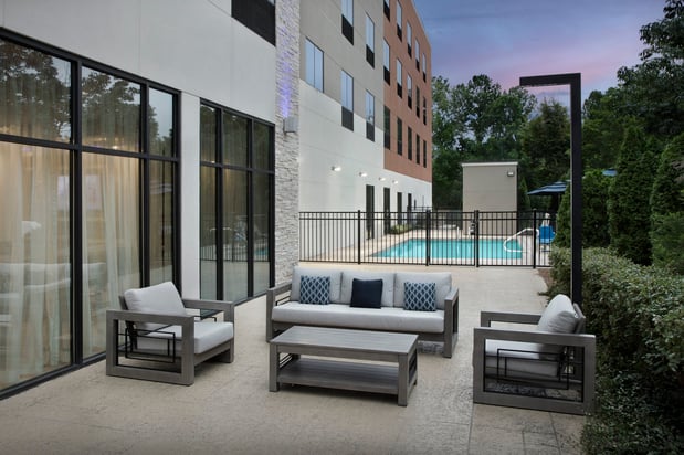 Images Holiday Inn Express & Suites Birmingham - Homewood by IHG