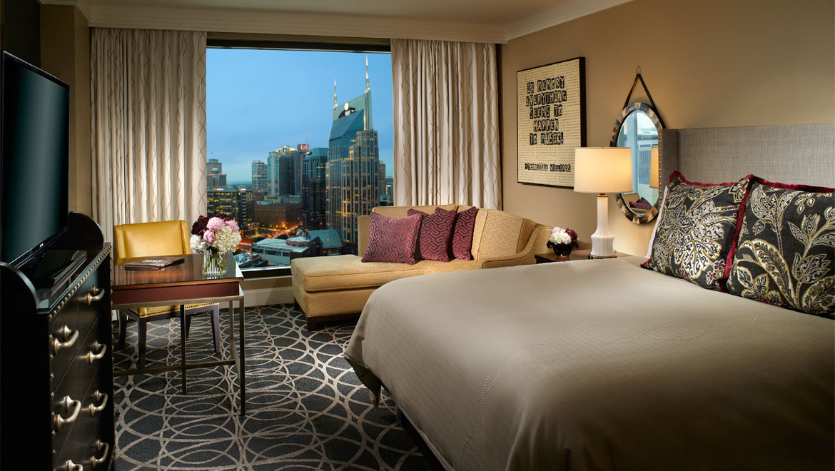 King Hotel Room - Omni Nashville Hotel