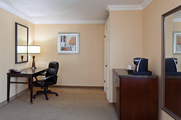 Images Holiday Inn & Suites San Mateo-San Francisco SFO by IHG