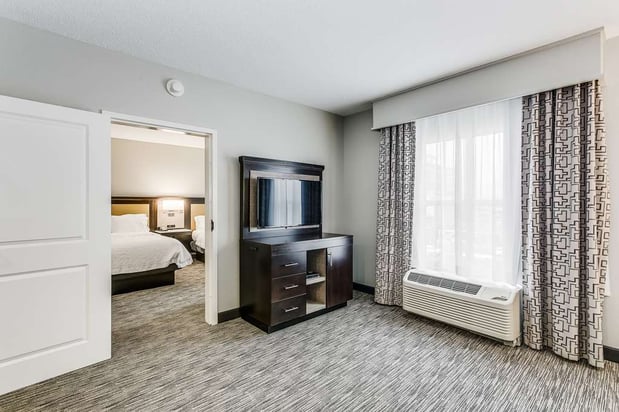 Images Hampton Inn & Suites Mobile- Downtown Historic District