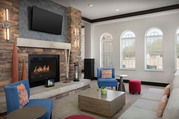 Images Hilton Garden Inn Granbury