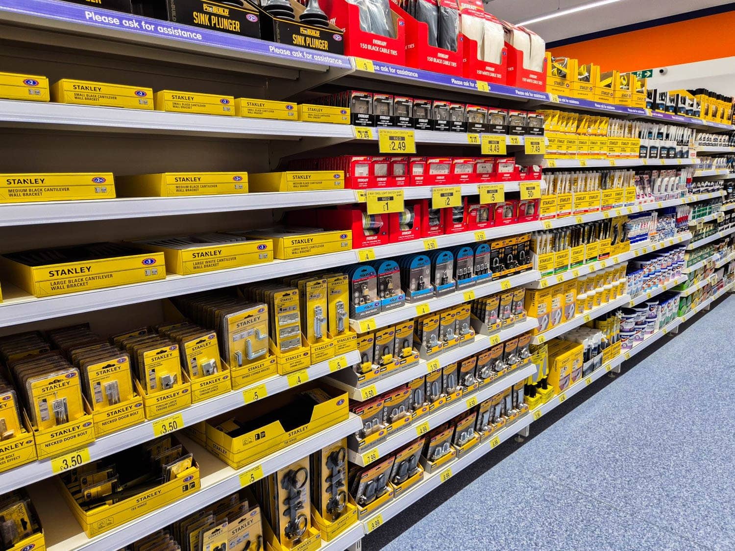 Images B&M Home Store with Garden Centre