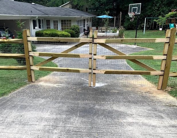 Images Advanced Custom Fence Inc