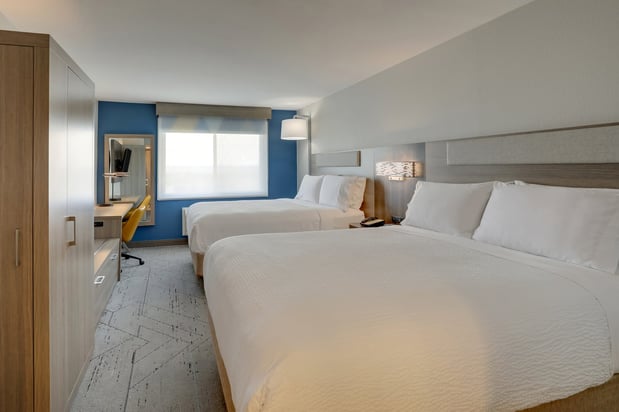 Images Holiday Inn Express & Suites Branson 76 Central by IHG