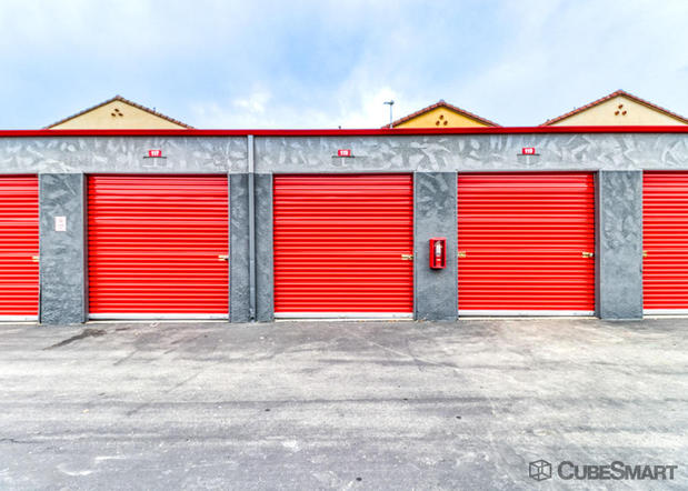 Images CubeSmart Self Storage