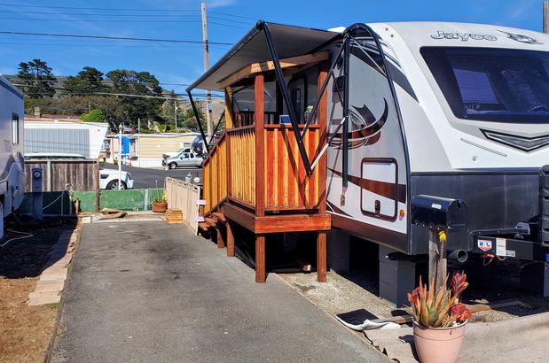 Images Treasure Island Mobile Home & RV Park