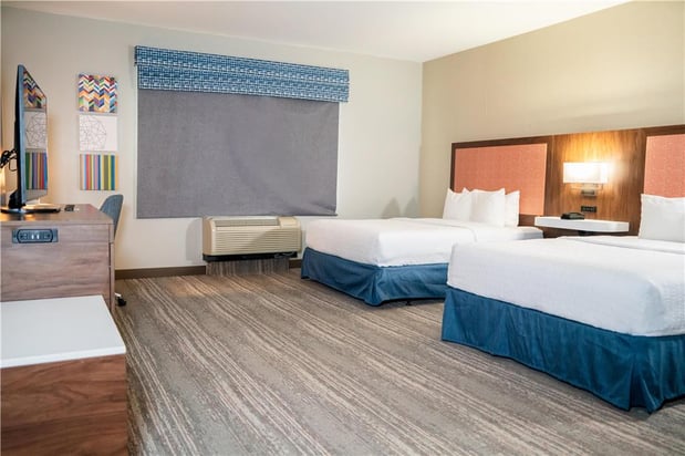 Images Hampton Inn Gonzales