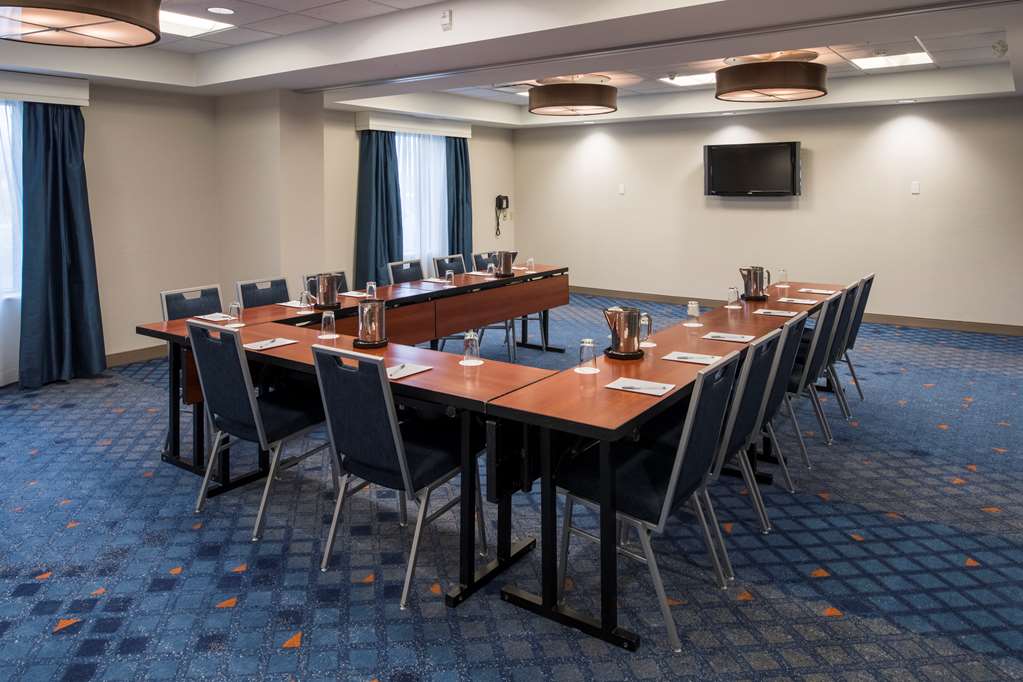 Meeting Room Hampton Inn & Suites by Hilton Halifax - Dartmouth Dartmouth (902)406-7700