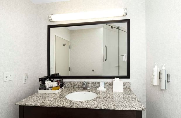 Images Hampton Inn & Suites Raleigh Downtown