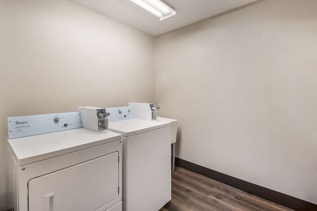Images SureStay Plus by Best Western SeaTac Airport