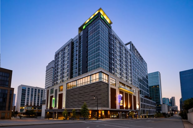 Images Holiday Inn & Suites Nashville Downtown - Broadway by IHG