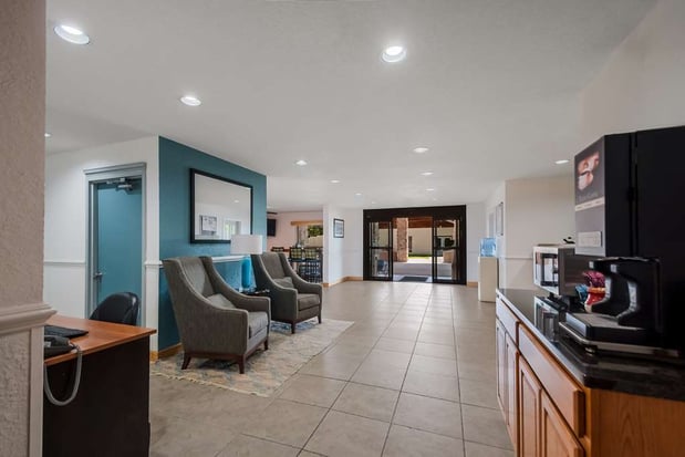 Images SureStay Plus by Best Western Berkeley Springs