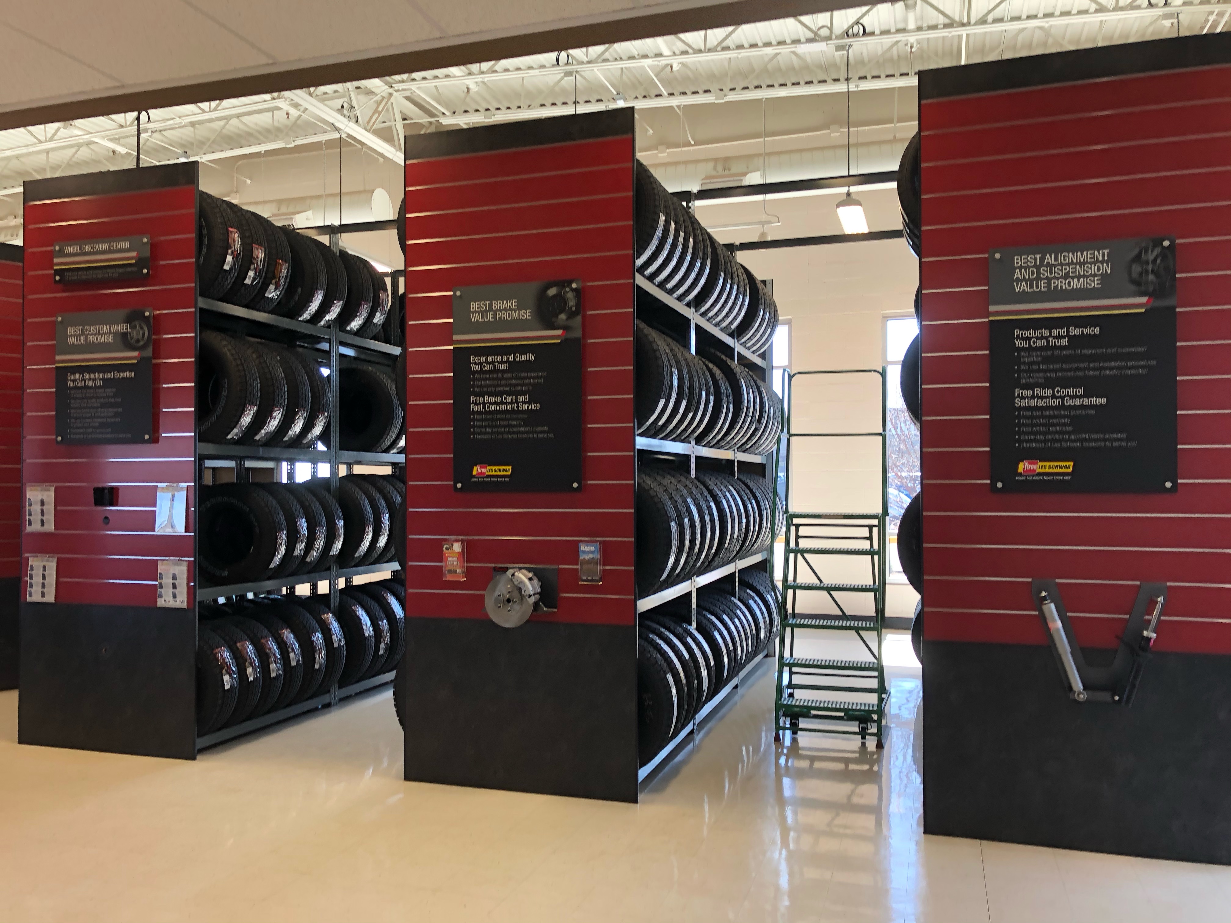 Les Schwab Tire Center