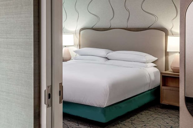 Images DoubleTree by Hilton Hotel Chicago - North Shore Conference Center