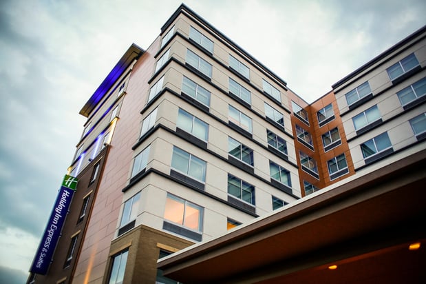 Images Holiday Inn Express & Suites Louisville Downtown by IHG