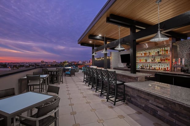 Images Vue 360 Rooftop Bar