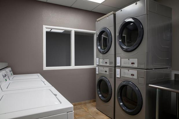 Images Candlewood Suites Mobile-Downtown by IHG