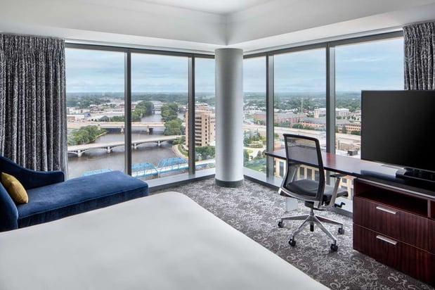 Images Amway Grand Plaza, Curio Collection by Hilton